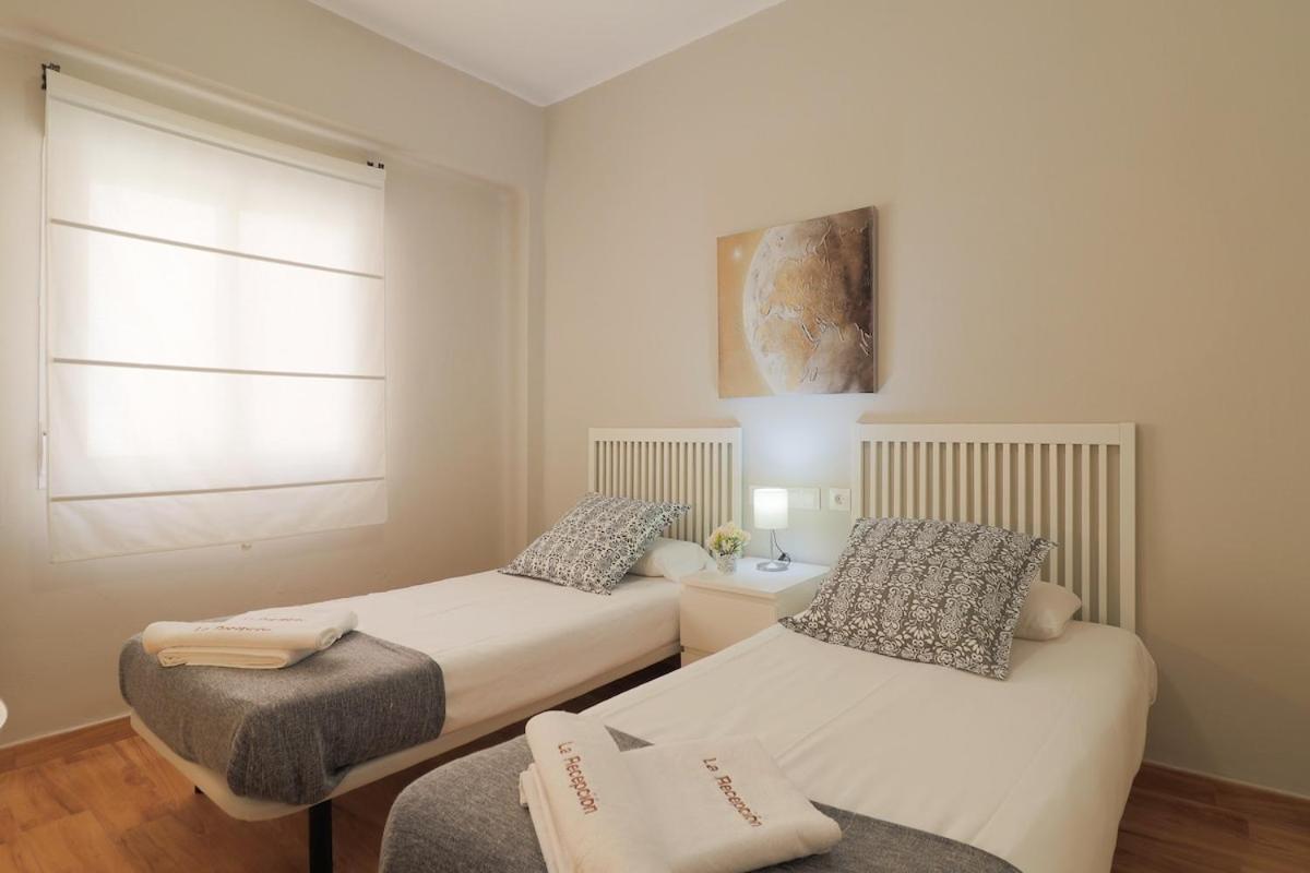 C102 - Huge And Stylish 5 Bedroom By The Center Málaga Kültér fotó