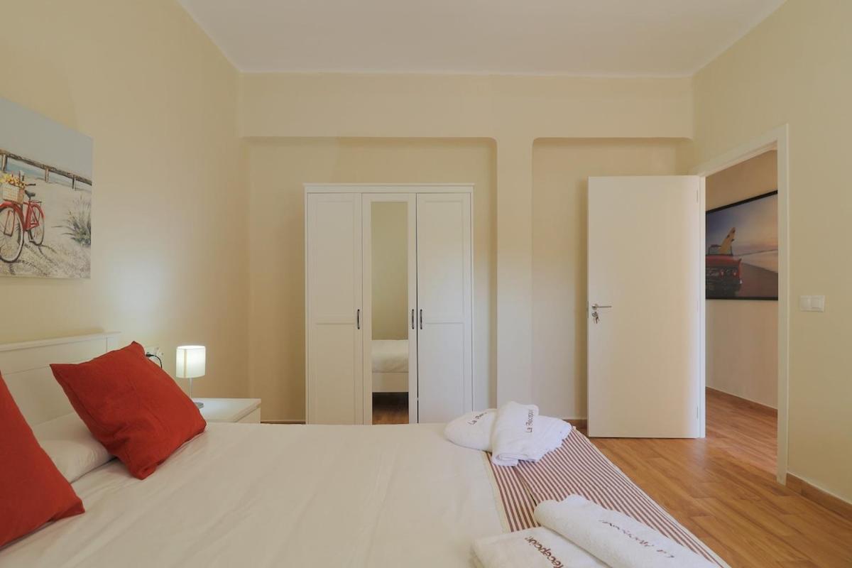 C102 - Huge And Stylish 5 Bedroom By The Center Málaga Kültér fotó
